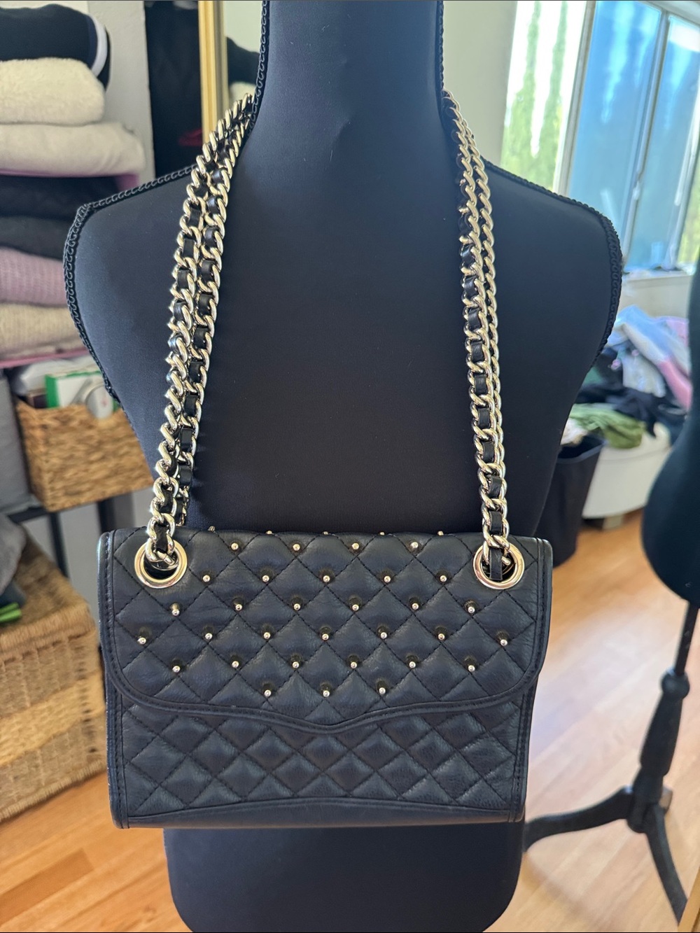 Black Quilted Chain-Handle Shoulder Bag - Gold Hardware